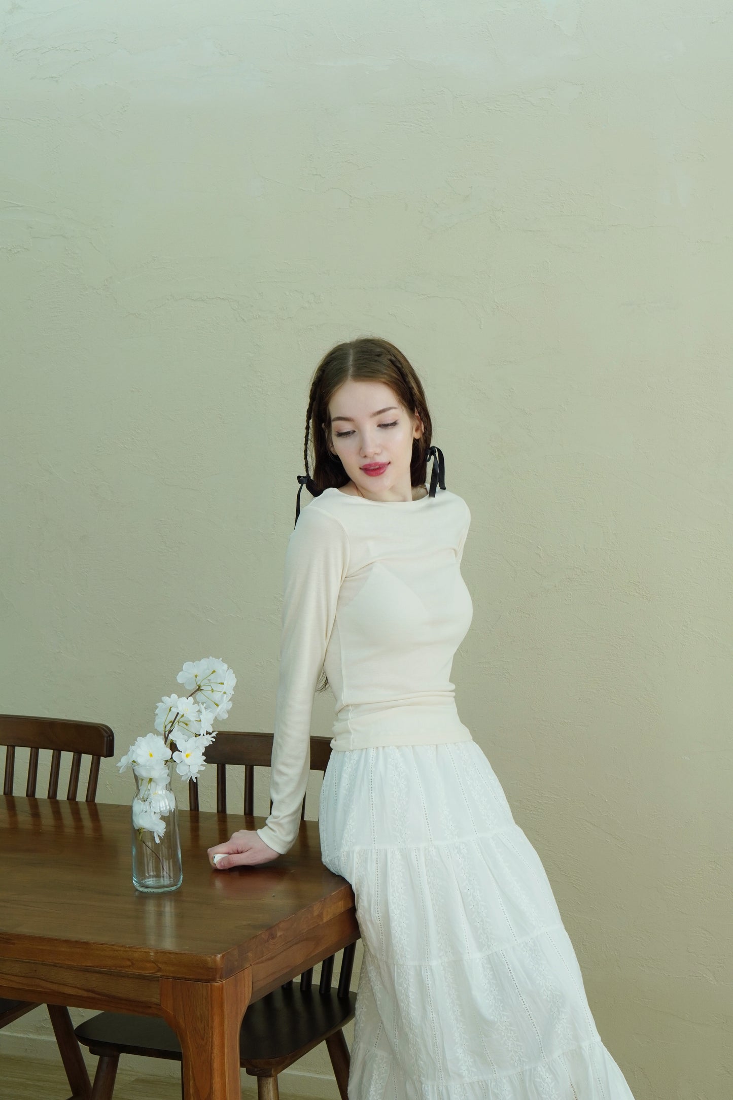 노란색 긴팔 니트